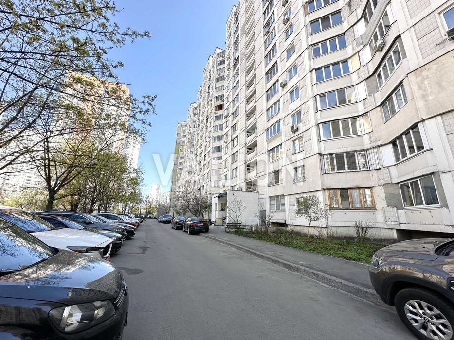 Без% Продаж великої квартири 110м2  Позняки Дарницький район, проспект Петра Григоренка 1а