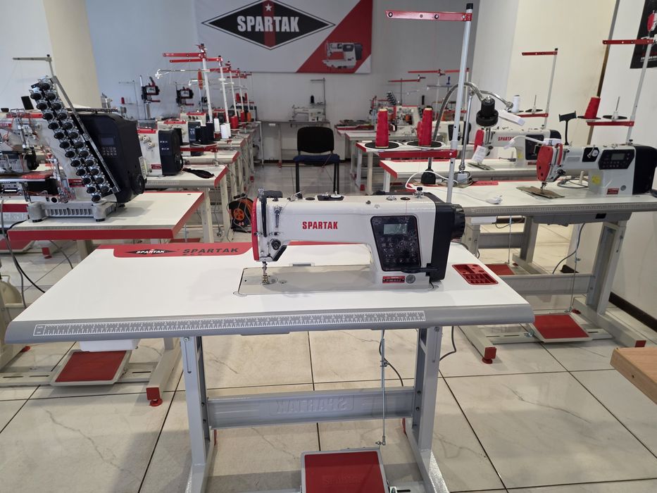 Промышленная прямострочная швейная машина