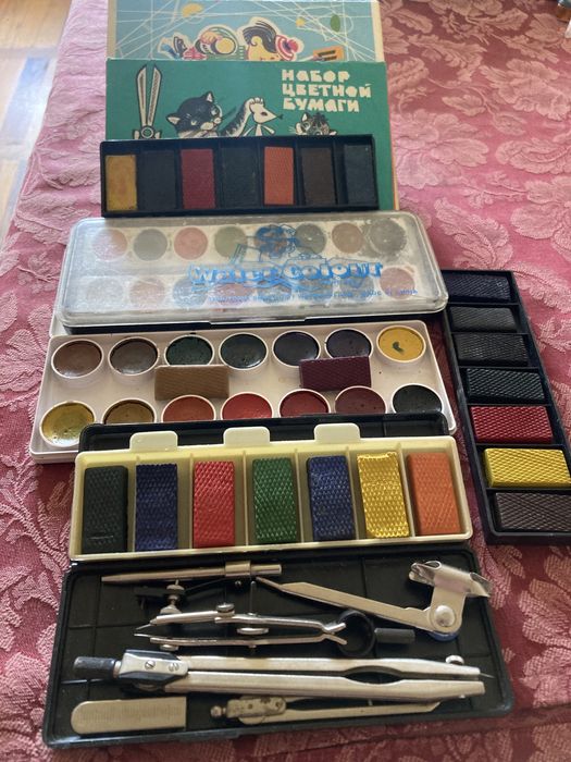 Продам канцтовары для школы. За все оптом 250 грн.