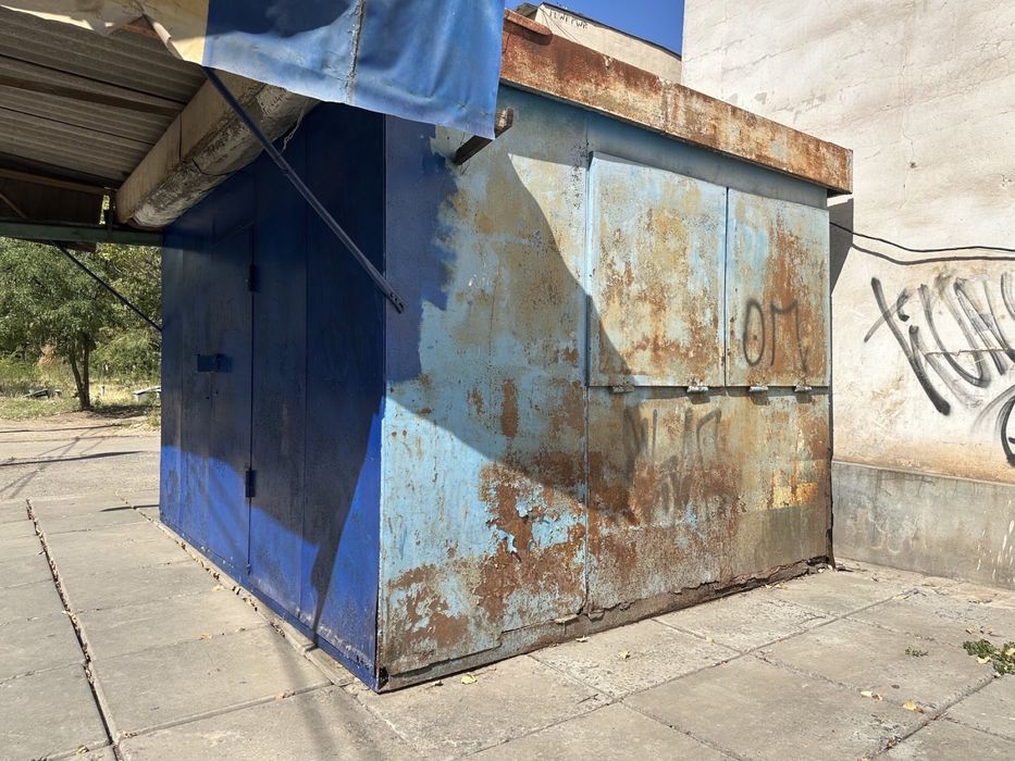 Металевий кіоск вагончик бытовка металлическая домик ларек