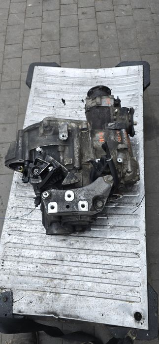 Skrzynia biegów VW Passat B6 4x4 2.0 tdi KXU