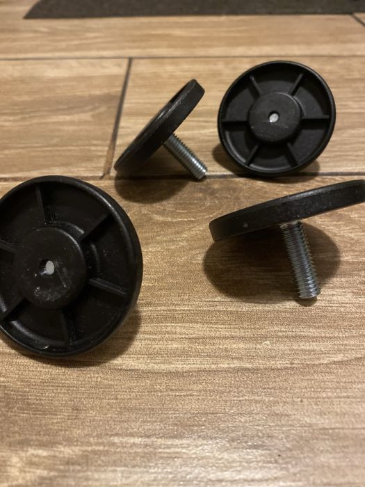 Nozki do szafki besta ikea