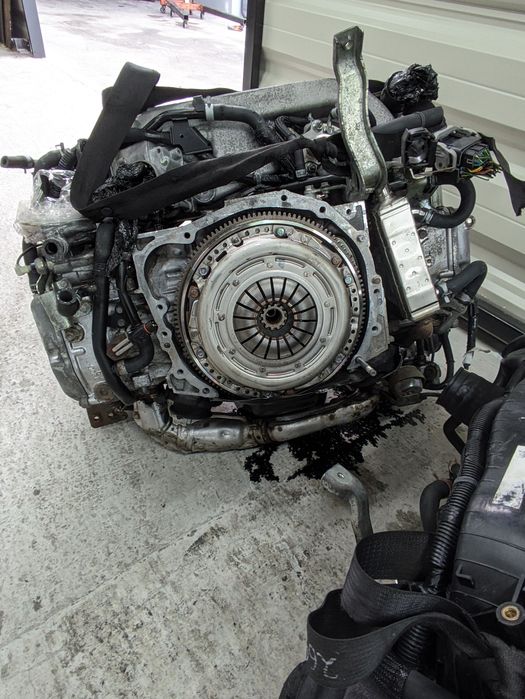 Двигун двигатель мотор Subaru forester outback legacy imрreza ee20