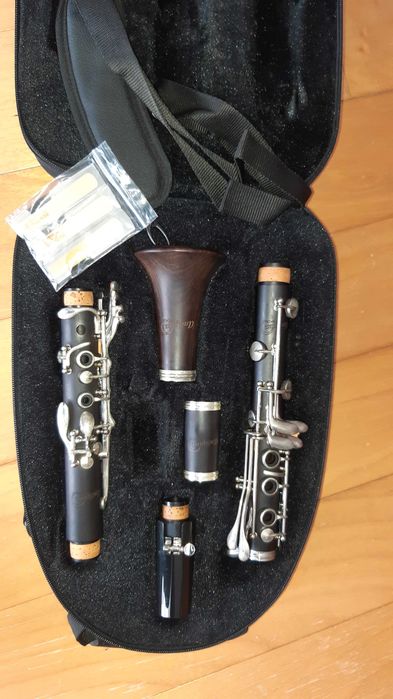 Clarinete Bb  ( madeira) Backun Antigua model :3230