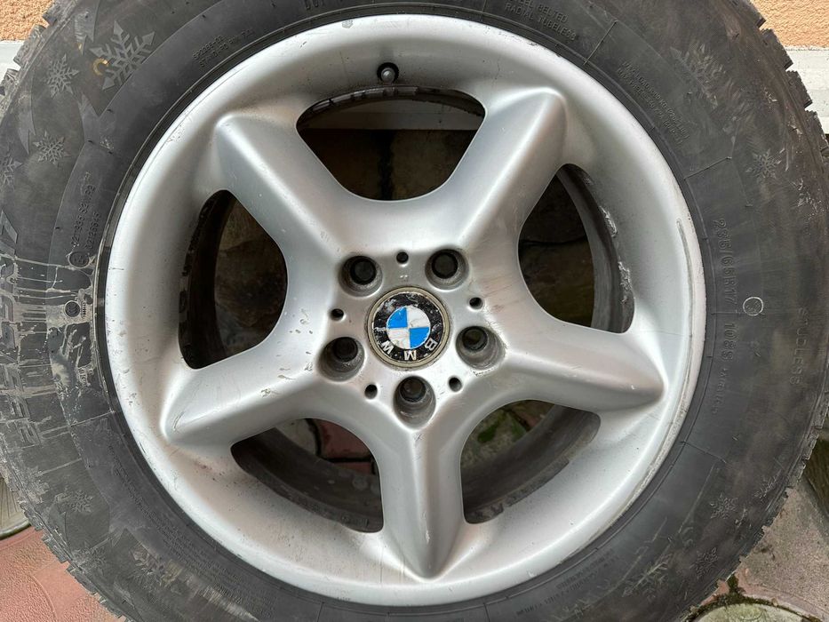 Оригінальні диски BMW Star spoke 57 (71/2JX17 ET:40) + зимові шини