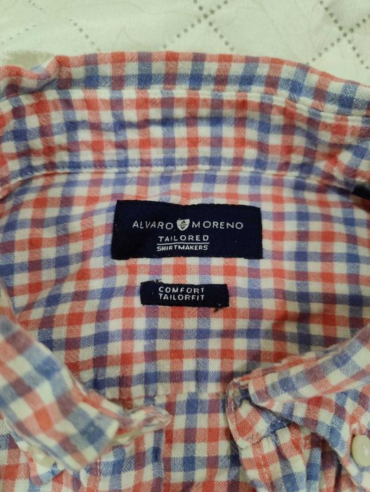 Camisa Álvaro Moreno tam. L em muito bom estado