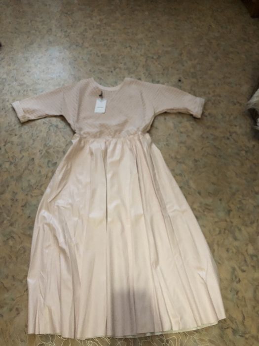 Сукні розмір М. Нові. Червоне кожзам.