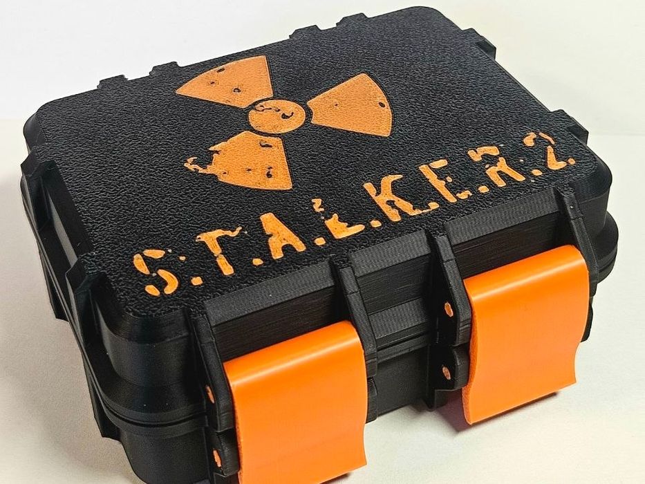 STALKER 2 ( стилизованный бокс для хранения карточек из АТБ).Stalker 2 (стилізований бокс для зберігання карток з АТБ).