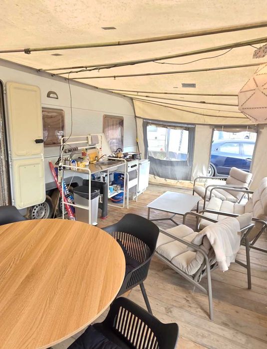 Duża dwuosiowa przyczepa kempingowa Dethleffs Camper 1999r
