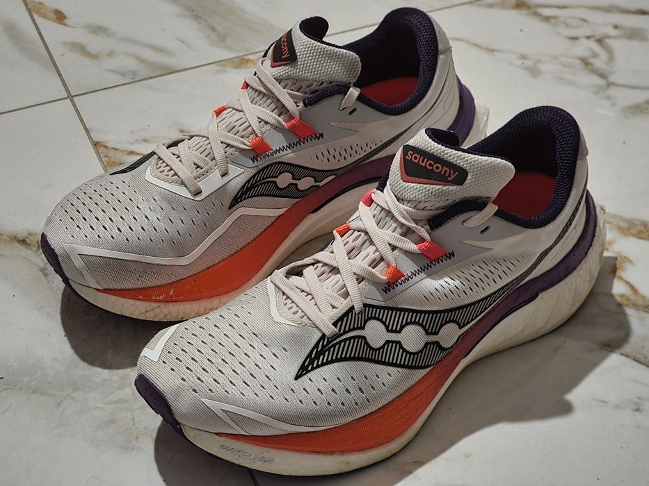 Оригінал 100% чоловічі кросівки Saucony Endorphin speed 4   EUR 44.5