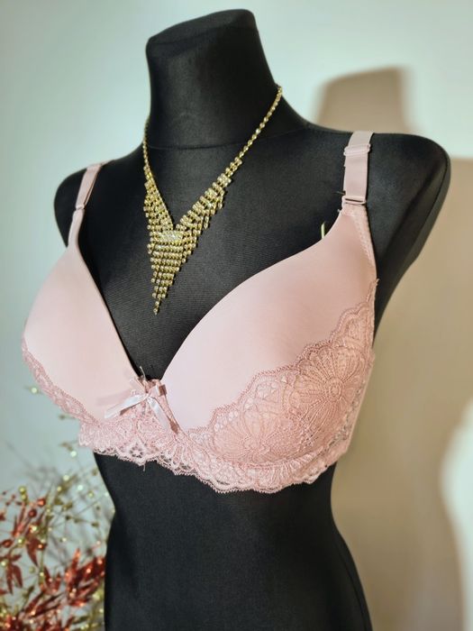 Biustonosz stanik elegancki zmysłowy 80D