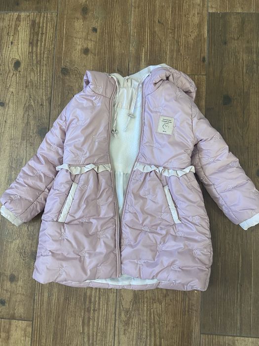 Куртка весняна стильна