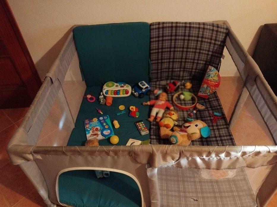 Parque para bébé brincar