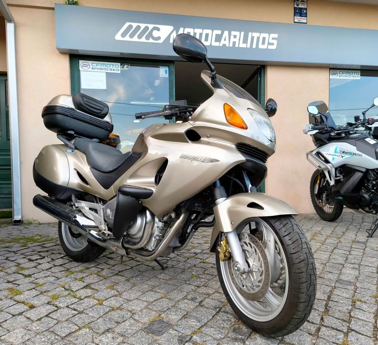 Honda NT  650V DEAUVILLE