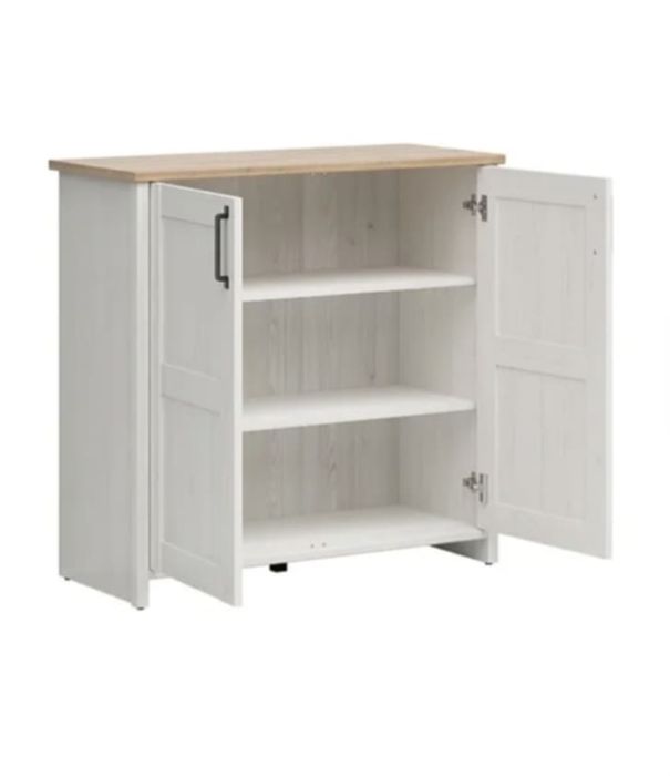 Szafa i komoda w ideoanym stanie