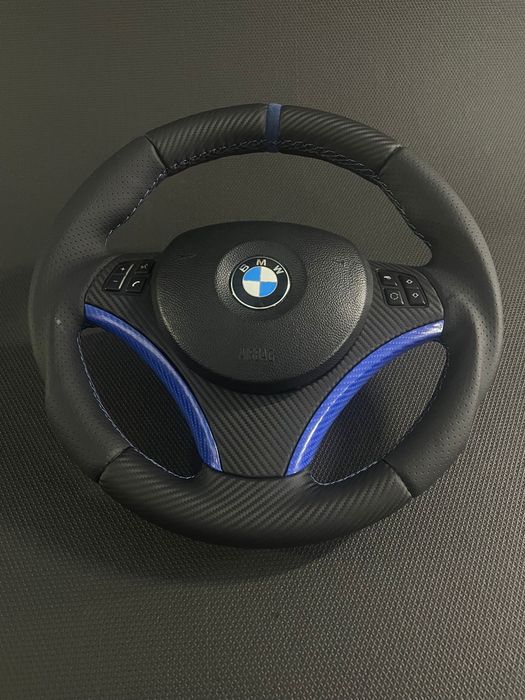 Volante bmw  E 87, E 90 em pele e carbone