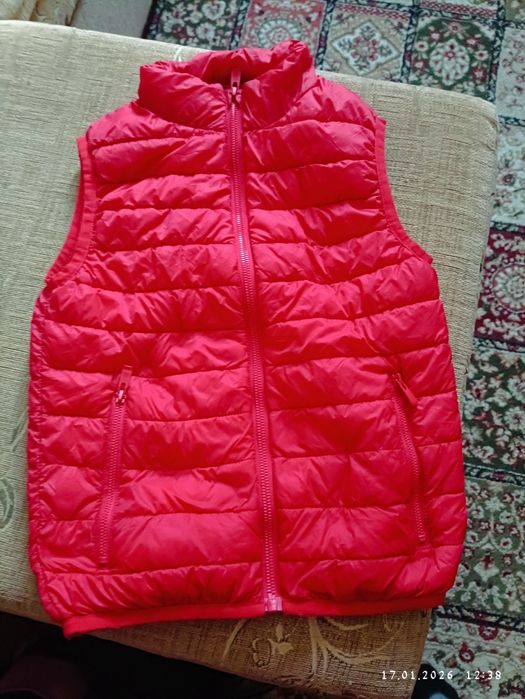 Жилетка на дівчинку