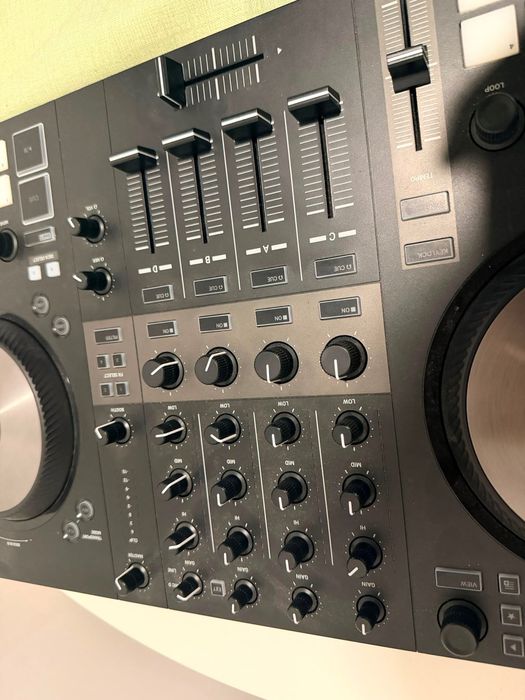 Native Instruments Traktor Kontrol S3