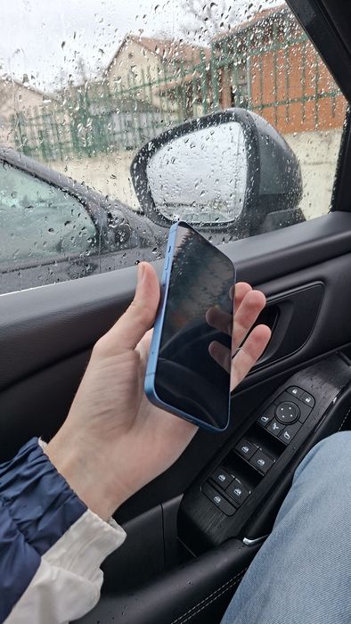 iPhone 13 – Como Novo | Bateria 100%