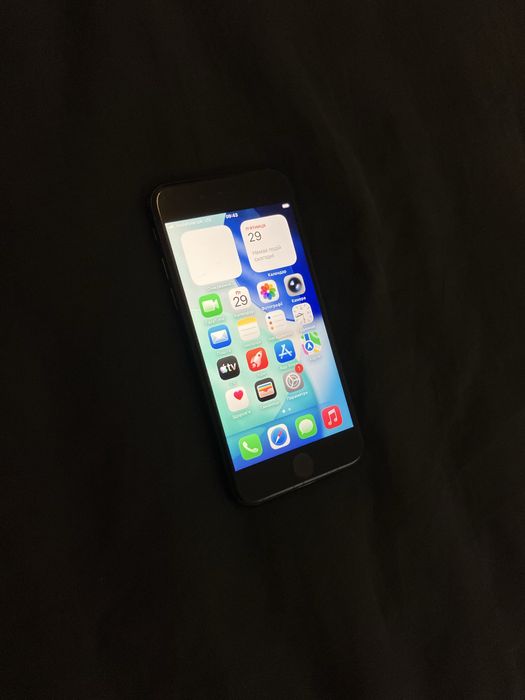 Apple iphone SE 3rd gen 2022 64 gb neverlock акумулятор 85%
