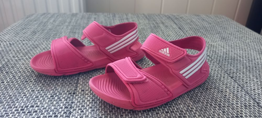 Klapki, sandały, adidas różowe 31 rozmiar