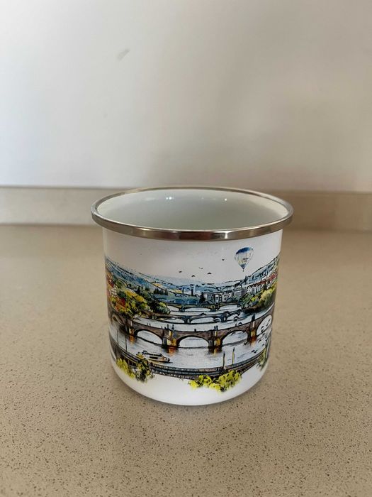 Caneca metálica souvenir Praha / Praga (Chéquia) - nova
