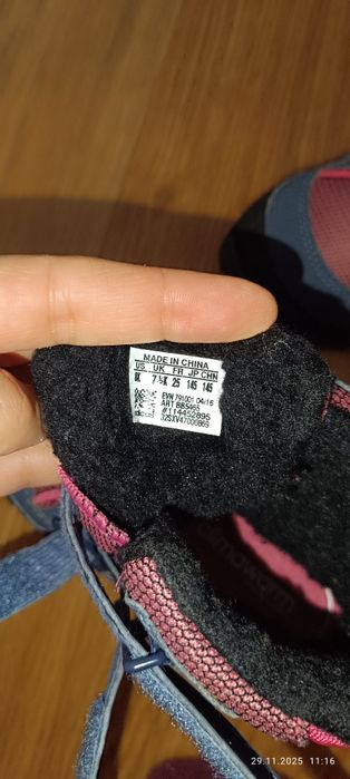 Зимові чобітки для дівчинки у чудовому стані з коробкою