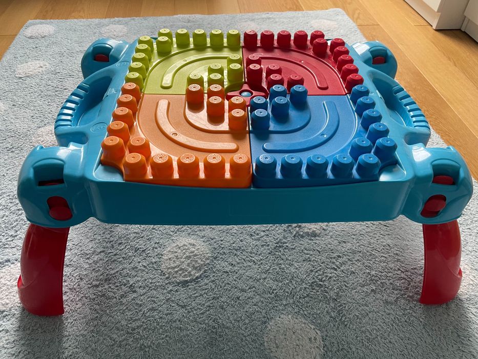 Stolik z klockami Megablocks