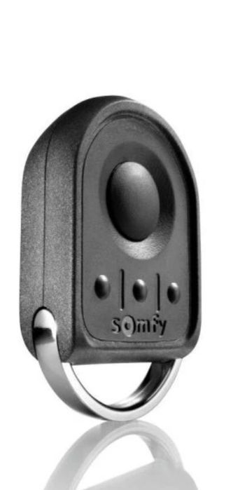 Naped Somfy Axovia brama dwuskrzydłowa.