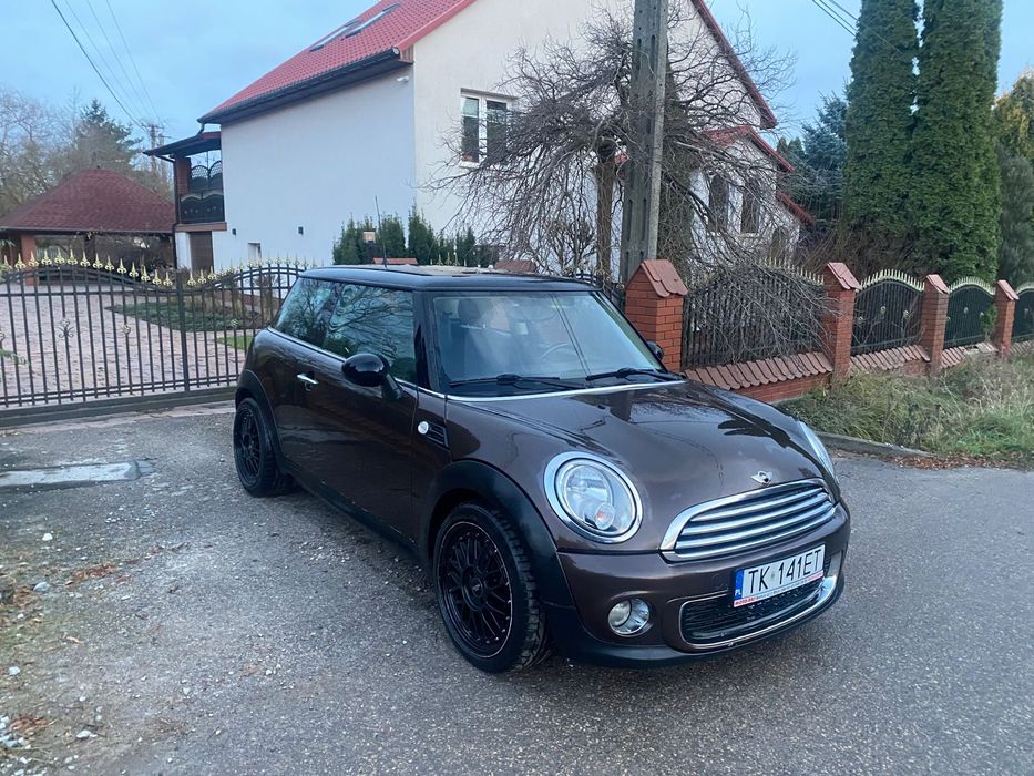 MINI Cooper Sprzedam mini couper w bardzo dobrym stanie/nowe opony na zimę gratis