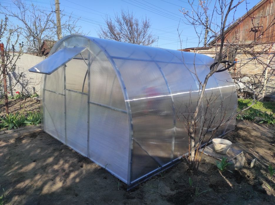 Теплиця або каркас в Запоріжжі