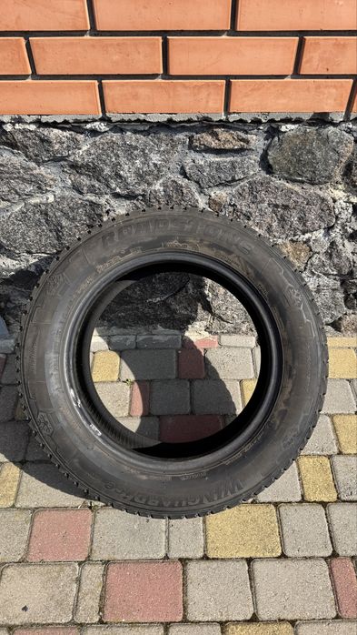 Резина шина колесо зимнє зима Roadstone Winguard Ice 225/60 r17
