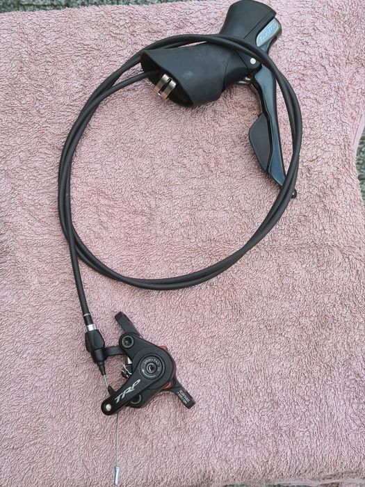 klamkomanetka prawa tiagra st-4700 2x10 z hamulcem trp spyre