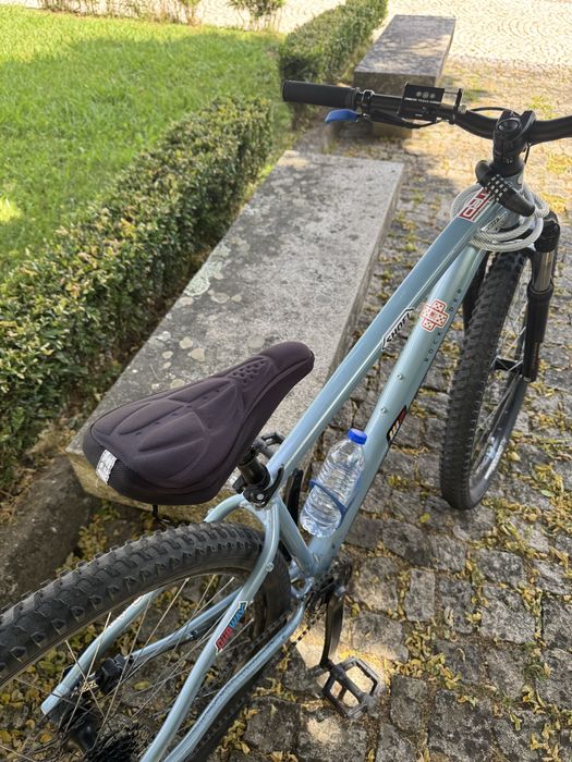 Bicicleta Downhill aro 29