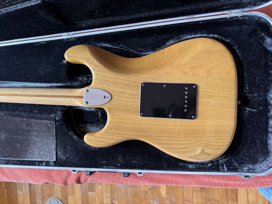 Продам Fender Stratocaster S9 1982