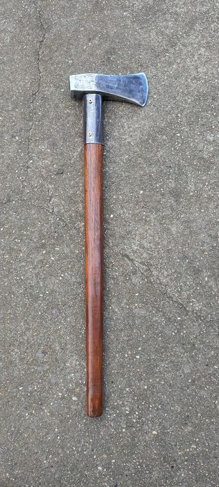 Stary kuty siekieromłot