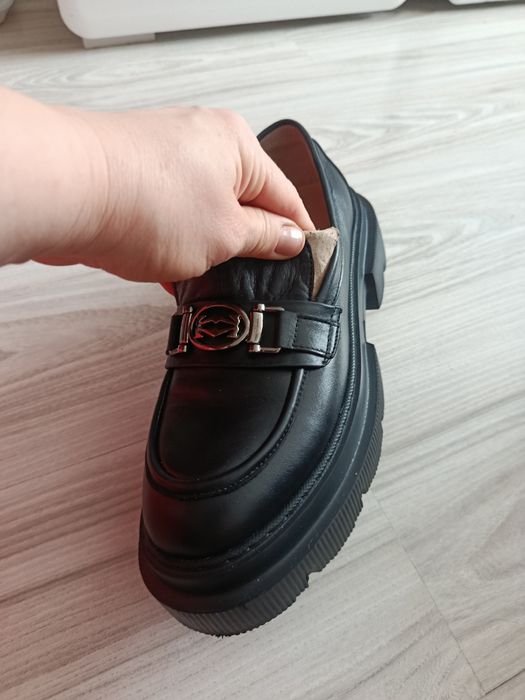 Buty damskie skórzane super stan