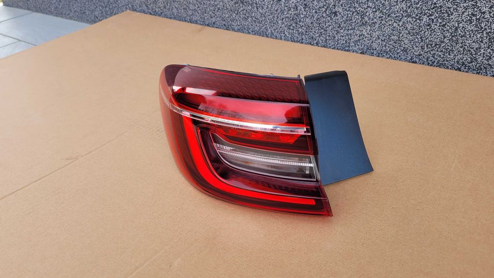 Renault clio V 5 hatchback lewa lampa led tylna lewy tył w błotnik 4 pin 2655/51550R