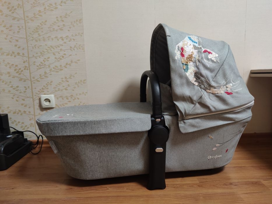 Люлька Cybex Priam Koi (priam)+ шасси