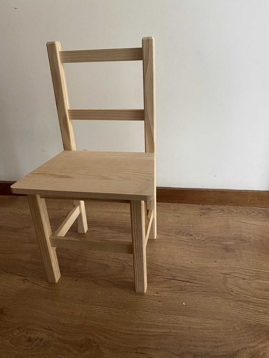 Cadeira madeira criança