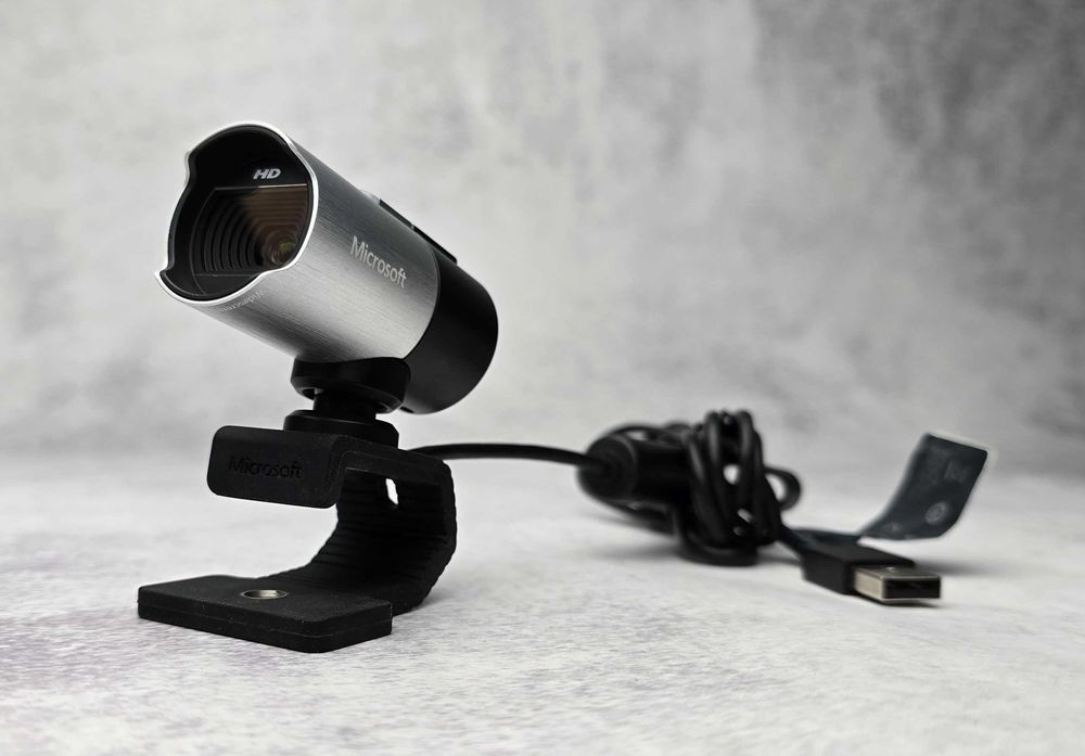 Веб-камера Full HD Microsoft LifeCam Studio 1425 1920x1080 2.07 Мп