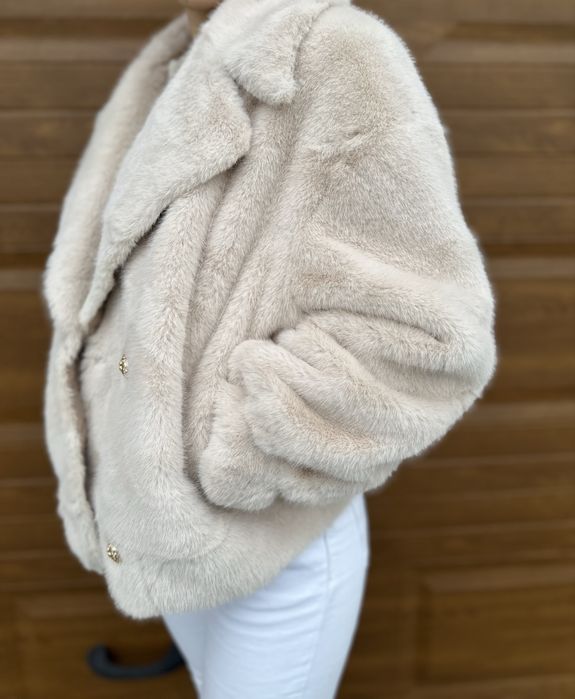 Коротка жіноча еко шуба під норку з англійським коміром напівшубок