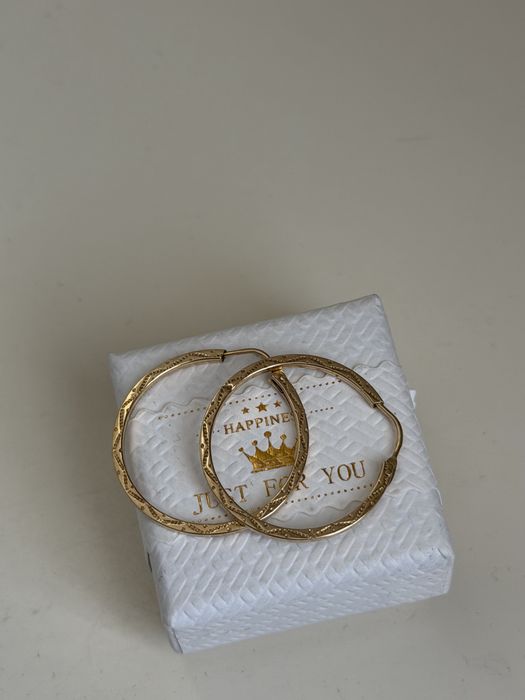 Золотие серьги 750 проба вес 3.01