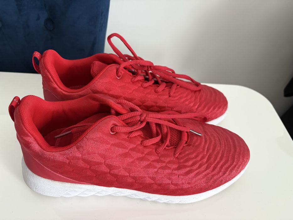 Buty sportowe damskie polecam