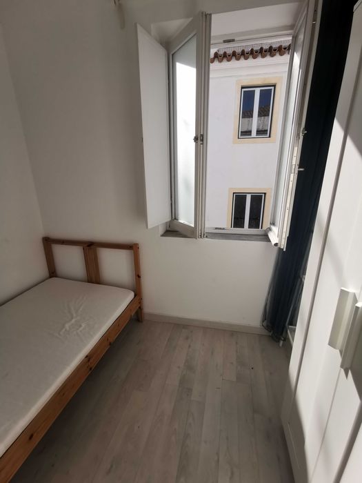 quarto estudante para arrendamento junto à praça do giraldo de évora