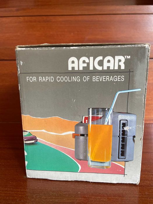 Aquecedor/Refrigerador de bebidas para carro