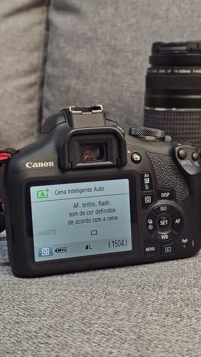 Maquina fotográfica Canon 2000D 18-45mm + 75-300mm