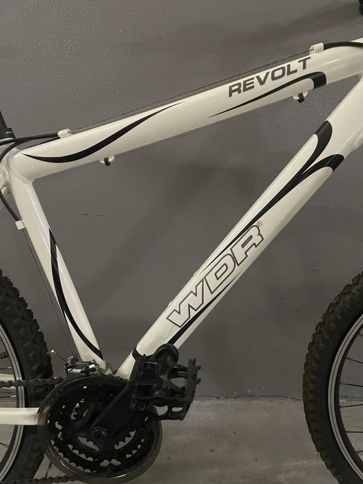 Bicicleta BTT WDR Revolt – Como nova, pouco uso
