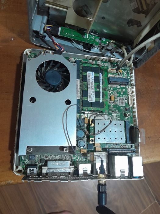 Міні системний блок Fujitsu Siemens Q5020(читати)