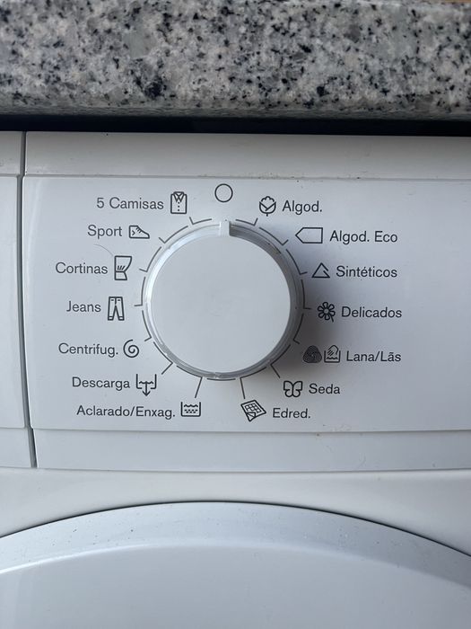 Máquina de lavar roupa Electrolux - Ótimo estado